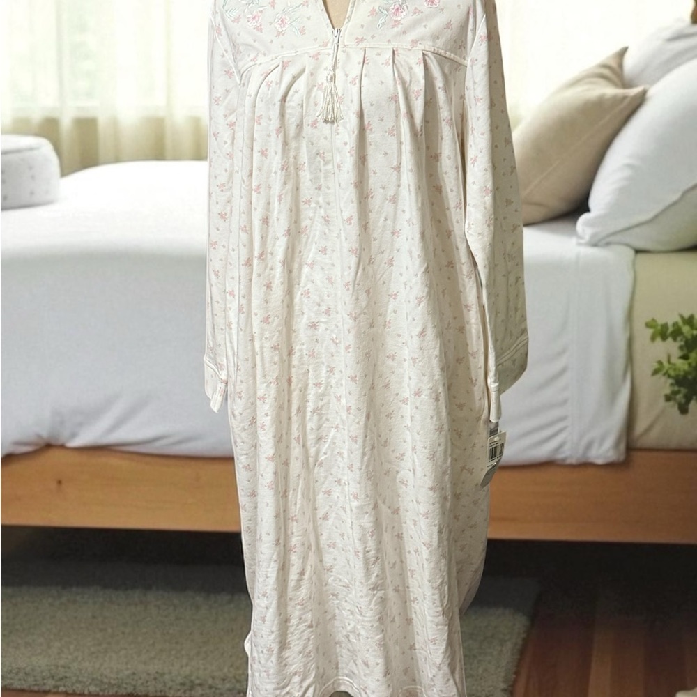 Miss Elaine Ivory Floral Lounge Robe NWT